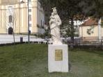 Kip Majke Bo�je opet na Trgu